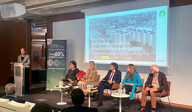 De izq a dcha. Pilar Pérez, Cristina Jiménez, Isabel Bajo, Antonio Ocaña, Tatiana Echevarría y Diego Medina.